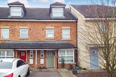 4 bedroom terraced house for sale, Carisbrooke Close, Stevenage, Hertfordshire, SG2