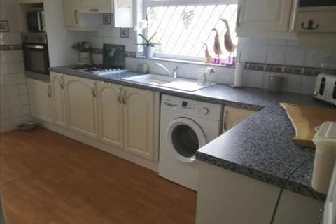2 bedroom semi-detached bungalow to rent, Common Approach, Thundersley