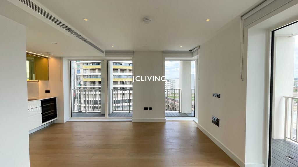 Belvedere Row White City Living, W12 2 bed flat £3,250 pcm (£750 pw)