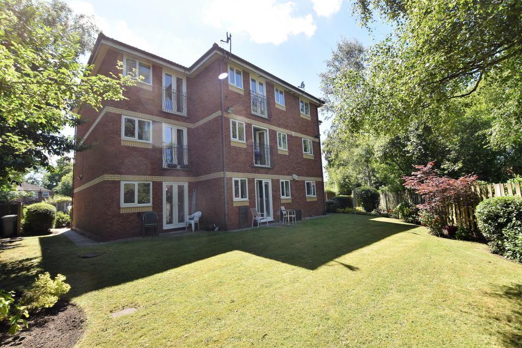 St Clements Fold, Urmston, M41 1 bed apartment £139,950