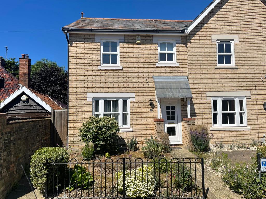Constable Road, Ipswich IP4 3 bed end of terrace house £1,200 pcm (£