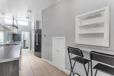 69a Vant Road, Tooting, London, SW17 8TG