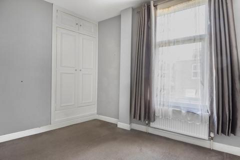 69a Vant Road, Tooting, London, SW17 8TG
