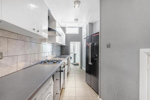 69a Vant Road, Tooting, London, SW17 8TG