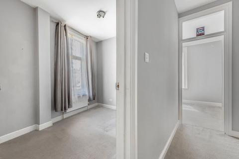 69a Vant Road, Tooting, London, SW17 8TG