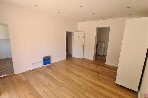1 bedroom flat to rent, Budoch Drive, Seven Kings, IG3