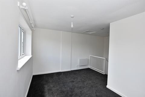 1 bedroom cluster house to rent, Monsal Avenue, Wolverhampton