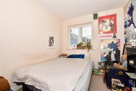 2 bedroom apartment for sale - Blenheim Square, Epping, Essex