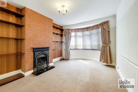 4 bedroom semi-detached house to rent - New Road, London, SE2
