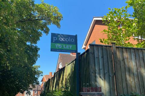 undefined, Salisbury SP1