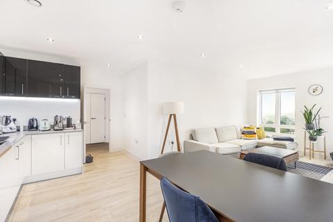 3 bedroom apartment to rent - Sylvan Hill London SE19
