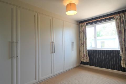 7 Beech Close, Snape, Bedale, DL8 2TP