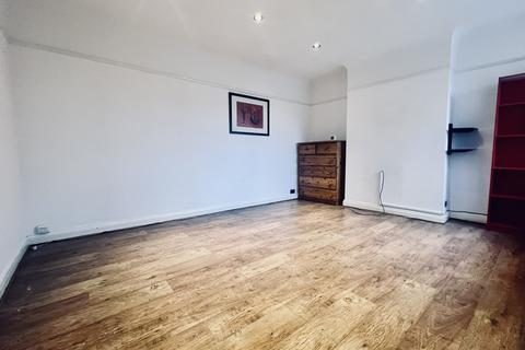 2 bedroom apartment to rent, Cannon Lane, Pinner HA5