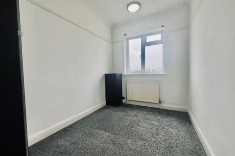 2 bedroom apartment to rent, Cannon Lane, Pinner HA5