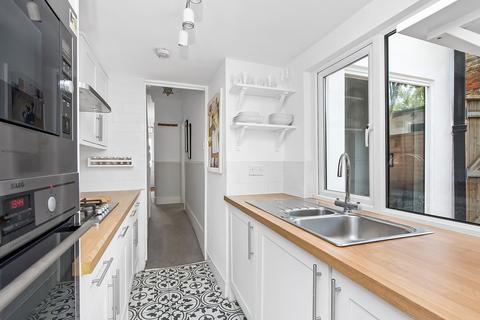 69 Robson Road, London, SE27 9LB