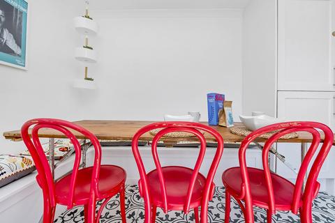 69 Robson Road, London, SE27 9LB