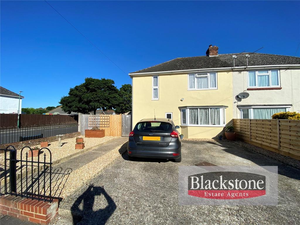 Horsham Avenue, Kinson, Bournemouth, Dorset, BH10 3 bed semidetached