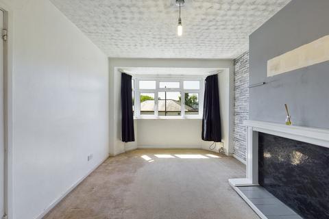 2 bedroom maisonette for sale - Victoria Road, Horley