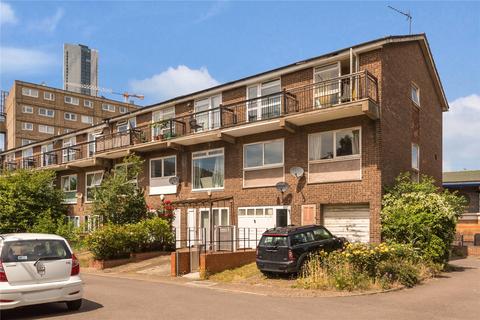 34 Capstan Square, London, E14 3EU