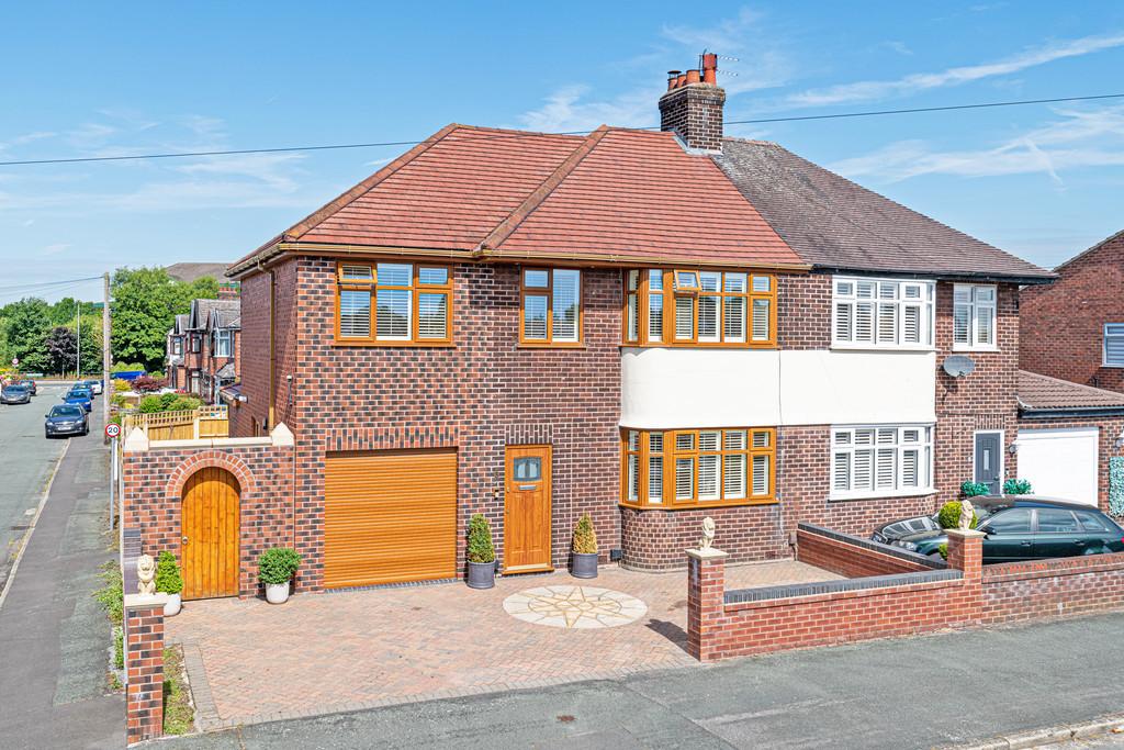 Manx Road, Warrington, Cheshire 3 bed semidetached house £330,000