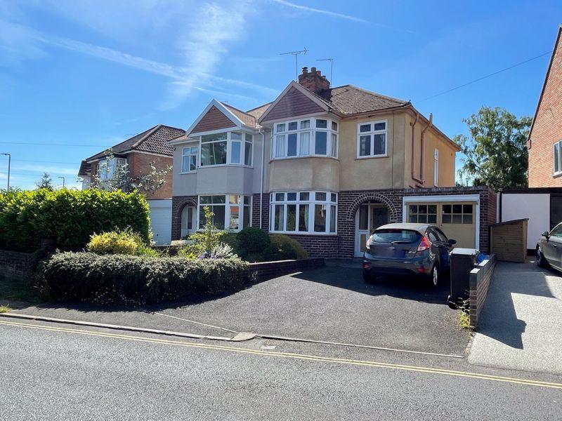 Holway Avenue, Taunton 3 bed semidetached house £250,000