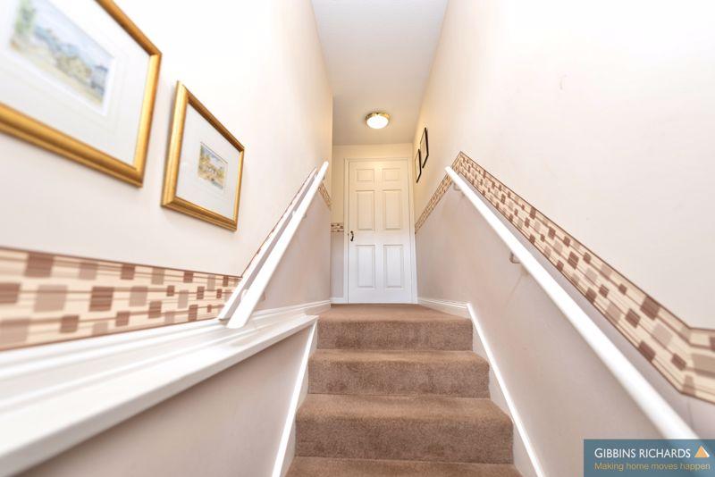 EASTGATE GARDENS 2 bed apartment £135,000