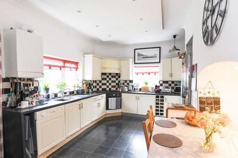 1 Lyons Fold, Sale, M33 6JF