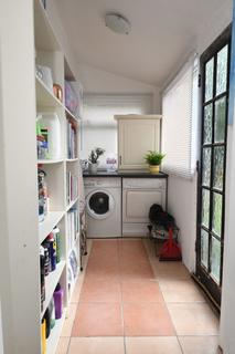 1 Lyons Fold, Sale, M33 6JF