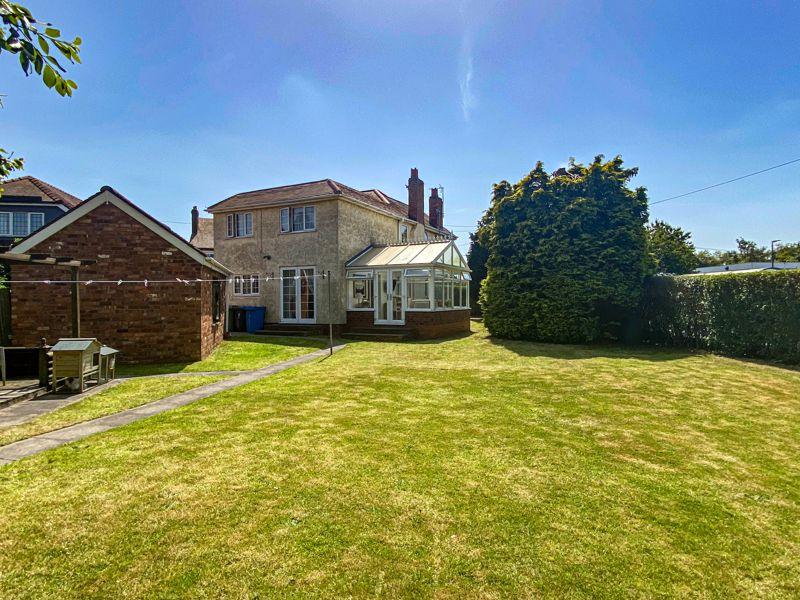 Shaws Lane, Great Wyrley, WS6 6EQ 4 bed detached house £380,000