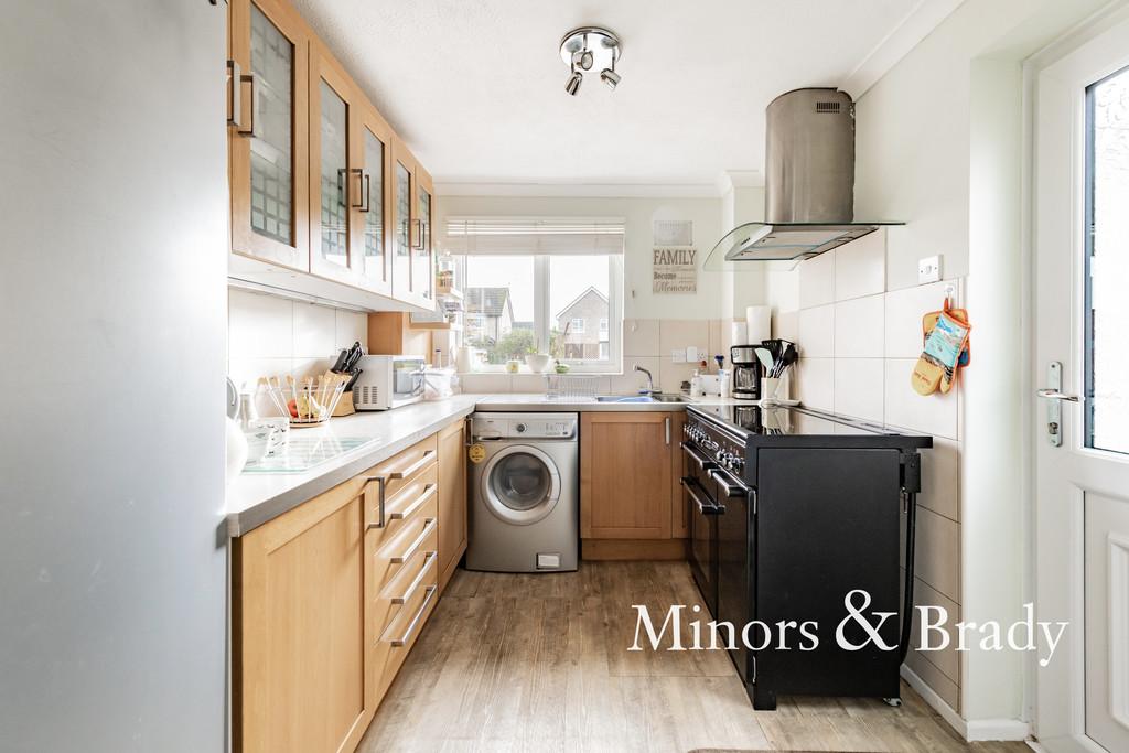 Nunnery Drive, Thetford 3 bed detached house £290,000