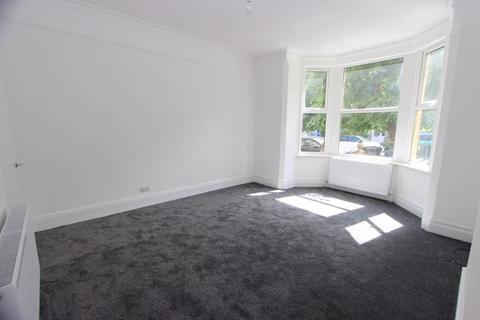 2 bedroom apartment for sale - Rhiw Bank Avenue, Colwyn Bay