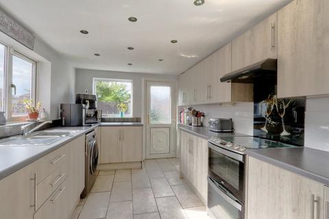 27 Belmont Avenue, South Bank, Middlesbrough, TS6 0AY