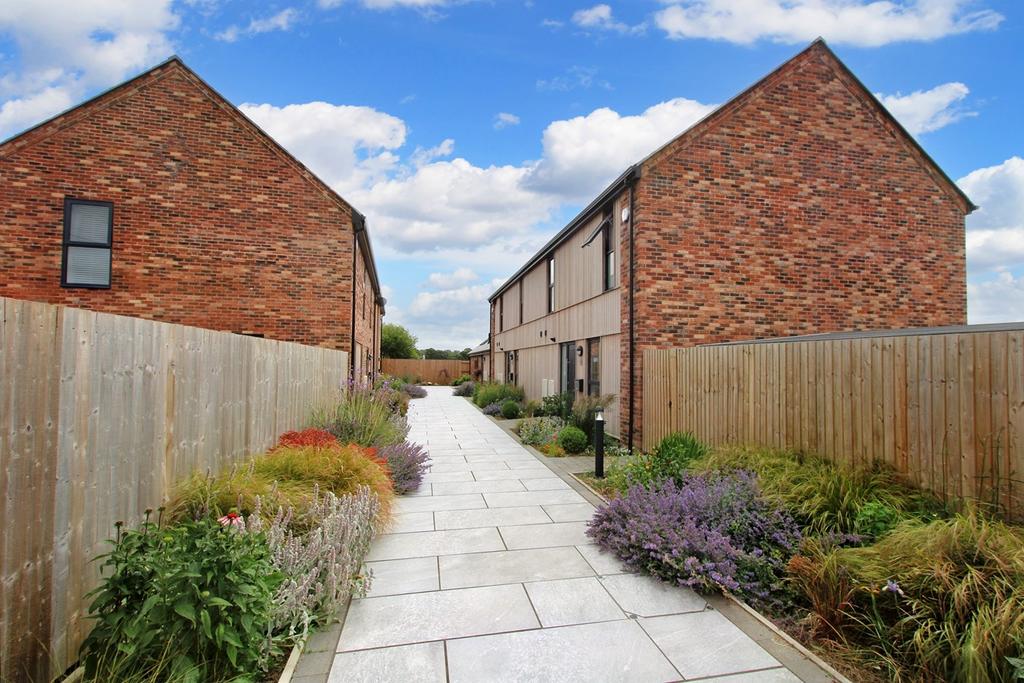 Dam Lane, Rixton, Warrington, WA3 3 bed barn conversion £460,000