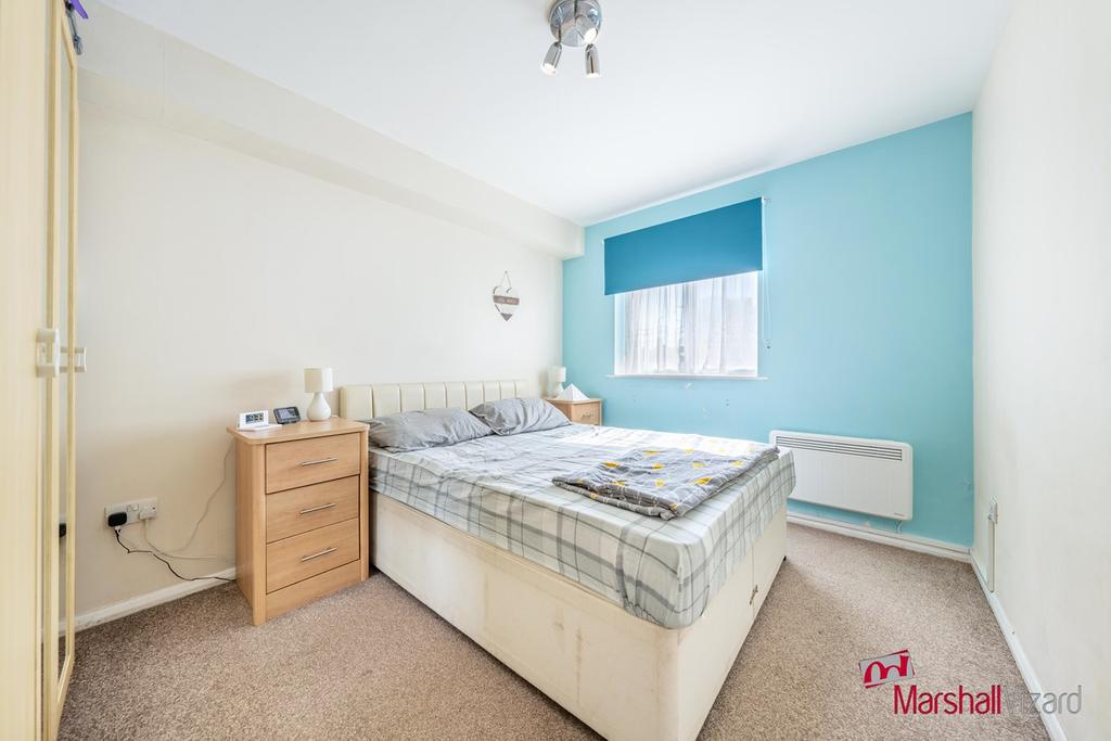 Lundy House, Himalayan Way, WATFORD, WD18 2 bed apartment £270,000