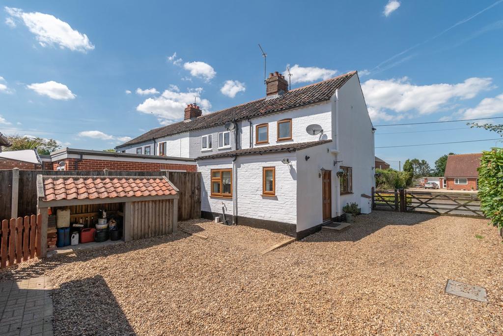 Norwich Road, Fakenham, NR21 2 bed end of terrace house £280,000