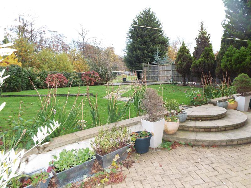 Patio to garden