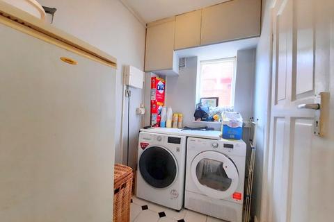 59 Burns Avenue, Feltham, TW14 9LZ