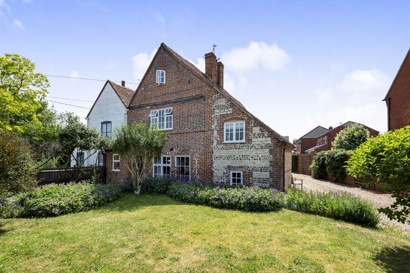 Brook Street, Benson 5 bed cottage £875,000