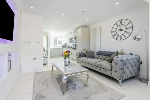 9 Longfellow Crescent, Royal Wootton Bassett, Swindon, SN4 8JU