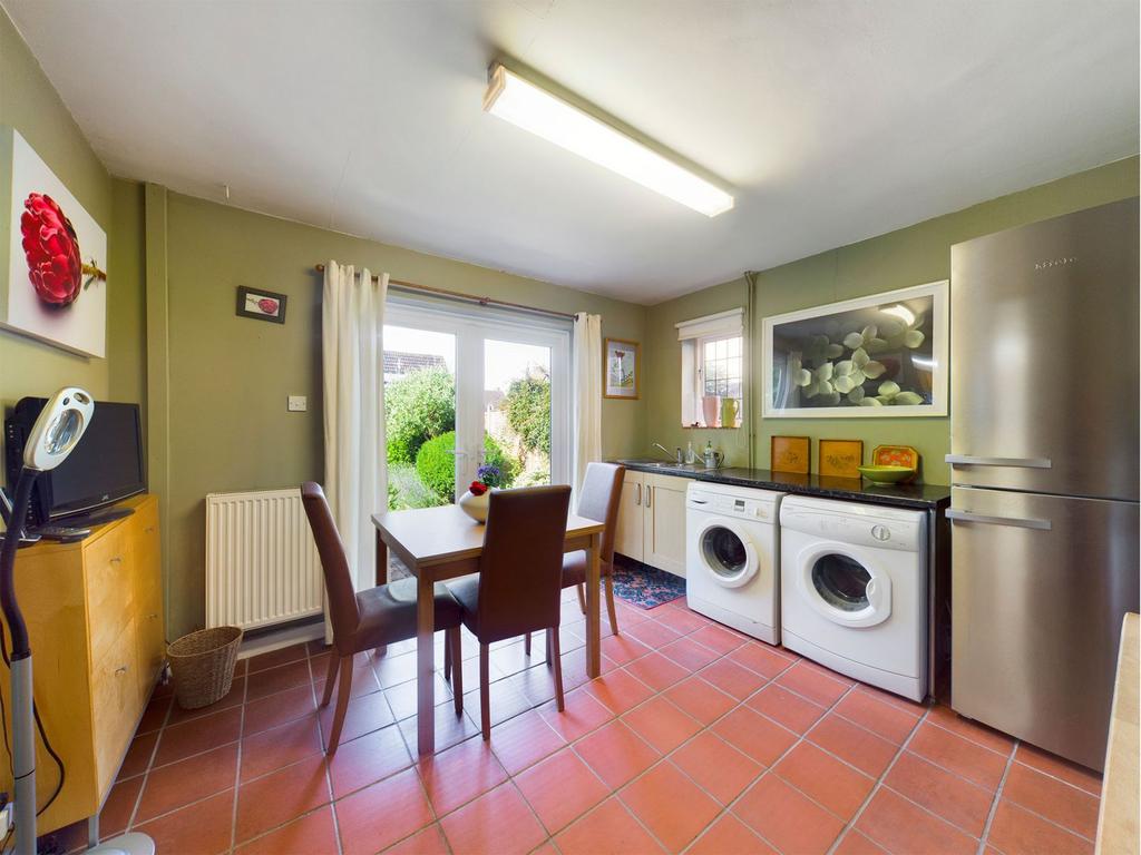 Breakfast / utility room