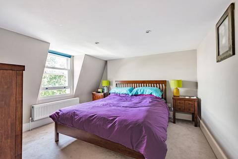 16 Winterwell Road, London, SW2 5JD