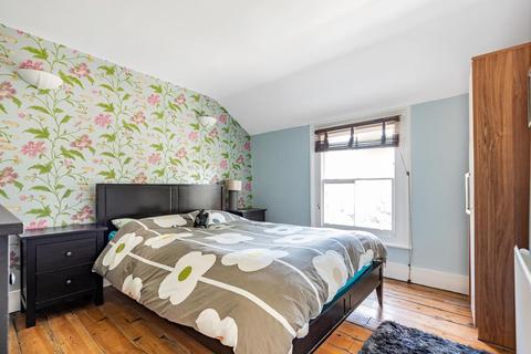 16 Winterwell Road, London, SW2 5JD