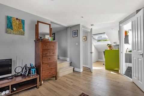 16 Winterwell Road, London, SW2 5JD
