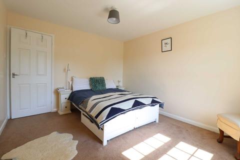 9 Aubrey Close, Marlborough, SN8 1TS