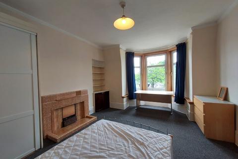 3 bedroom flat to rent, Bedford Place, Kittybrewster, Aberdeen, AB24