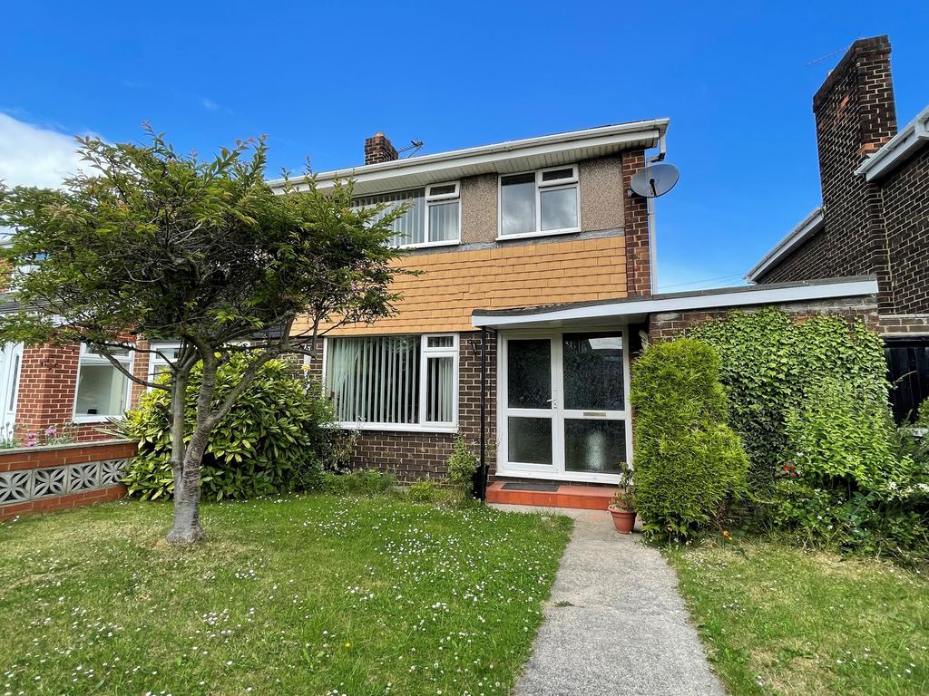 Hendon Gardens, Jarrow, Tyne and... 3 bed semidetached house £135,000