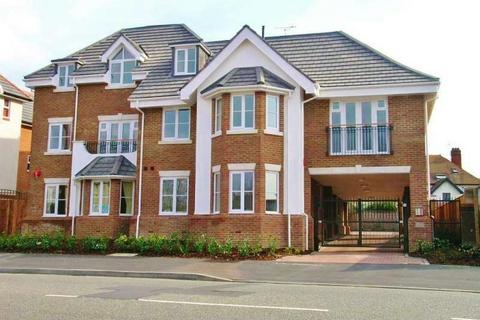 2 bed flat/apartment for rent in Goldsworth Road, Woking, Surrey, GU21
