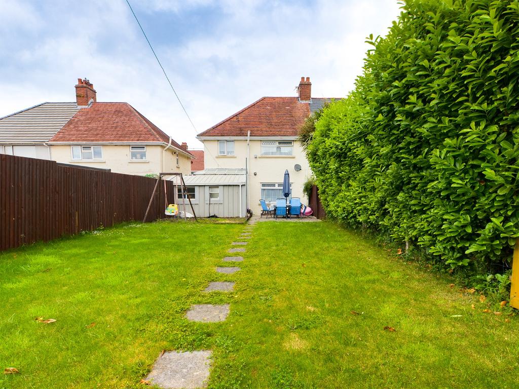 William Street, Pontarddulais... 3 bed semidetached house £160,000