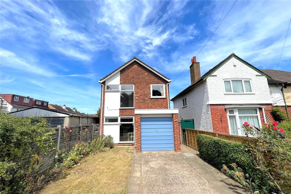 Bute Gardens, Wallington, SM6 3 bed detached house £585,000