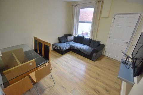 6 bedroom terraced house to rent, Blenheim Road, Reading